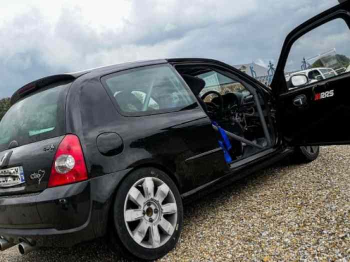 Clio 2 rs rhd trackday/loisirs ou idéal passage à gauche – photo 1 sur 4