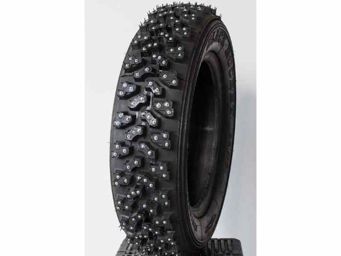 Pneus clous Rallye FFSA ou Maxi 1