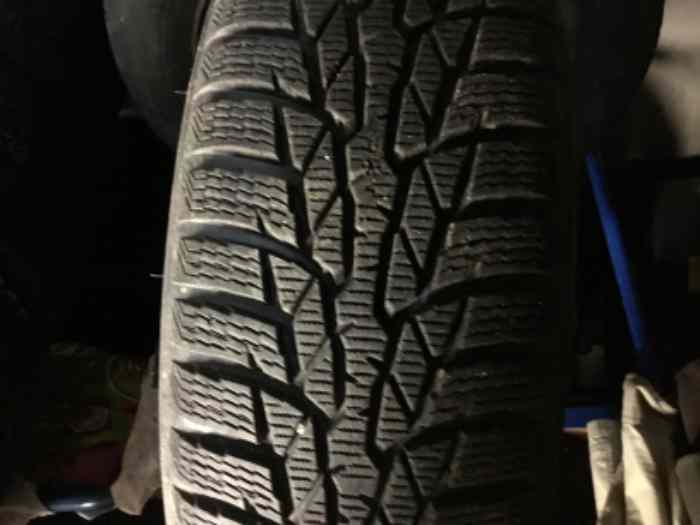 Pneus neige pour saxo ou 106