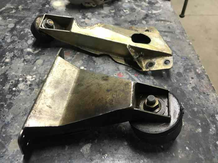Pièces pour BMW Compact F2000 2