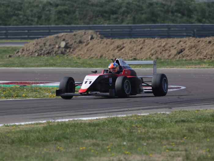 FORMULA 4 ABARTH 1400 Turbo 1