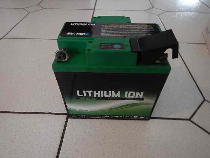batterie lithium ion HTJX30 - FP avec support et chargeur 0