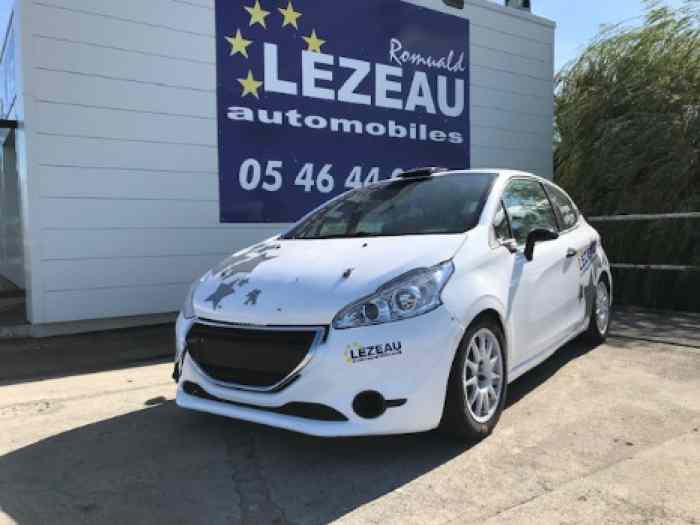LEZEAU Compétition loue 208 R2 Asphalt...