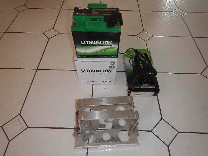 batterie lithium ion HTJX30 - FP avec support et chargeur 2