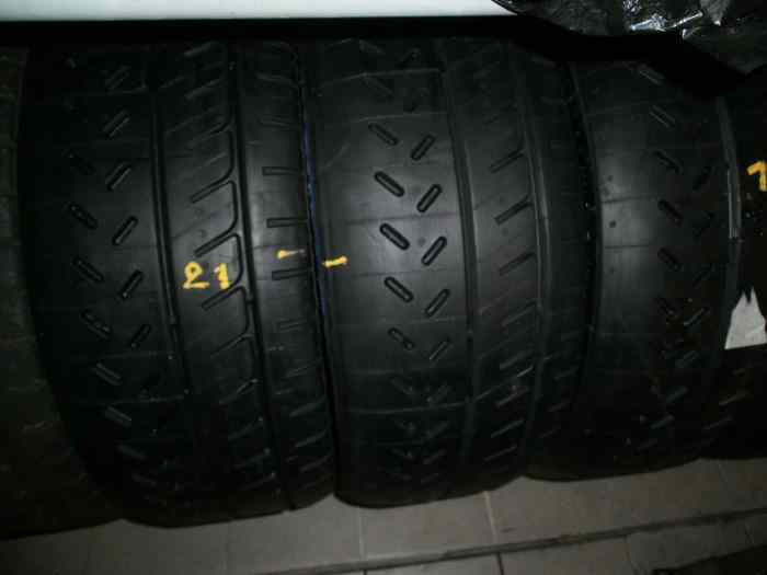 Pneus michelin neufs P01 R21 R11, 18
