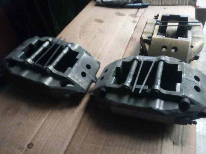 3 PINCES. BREMBO  BMW M3 GR À   306 KC... 4