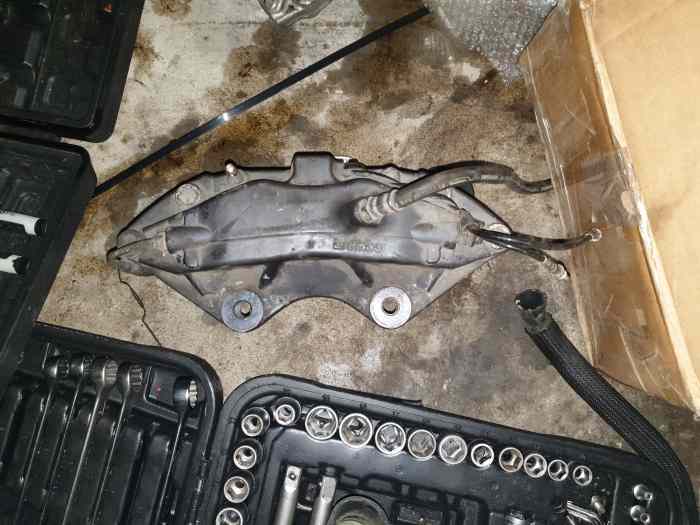 Etrier brembo 607 v6 1
