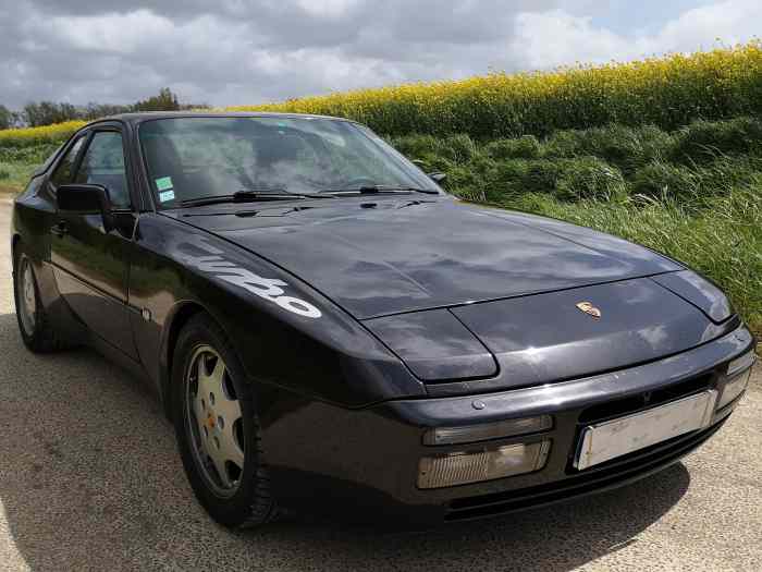 PORSCHE 944 TURBO Targa 1