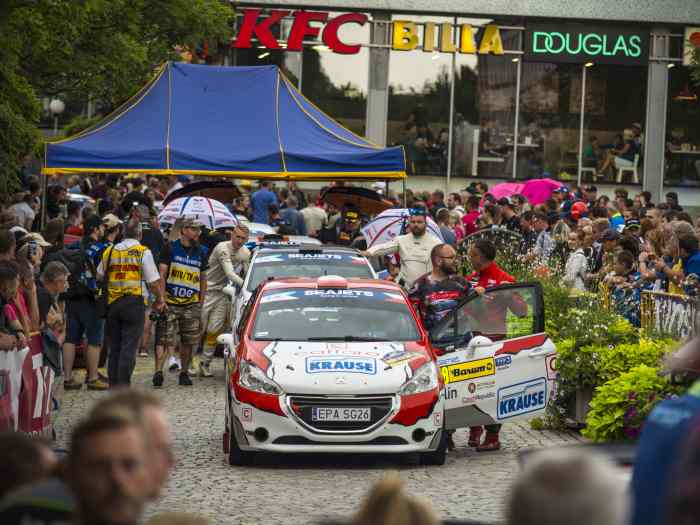 A louer Peugeot 208 R2 evo 3