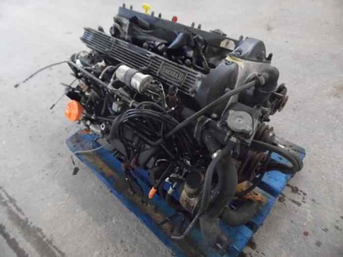 MOTEUR JAGUAR XJ6 4,2 0