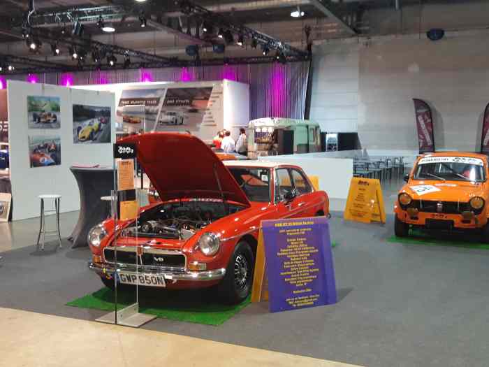 MG B GT V8 3