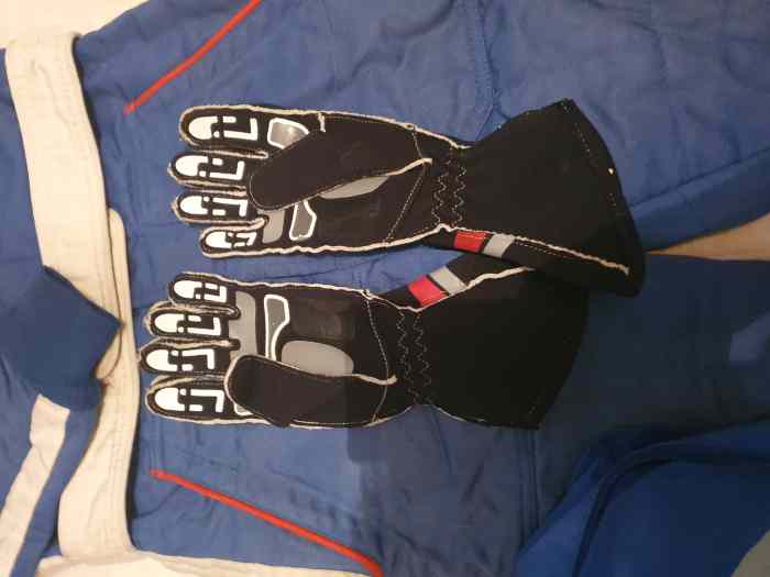 Gants 1