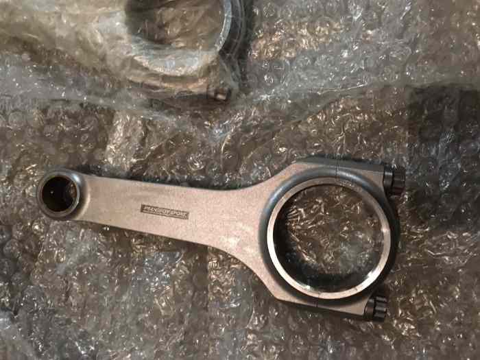 Vends 4 bielles forgees Peugeot Sport 106 kit car 1