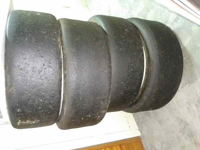 4 pneus avon en 15 pouces