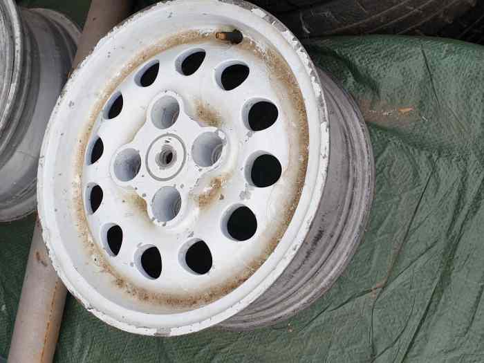 Vend jantes 205 gti 1