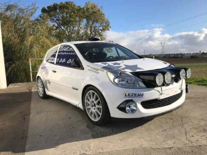 LEZEAU Compétition loue CLIO R3 MAX FULL EVO 1