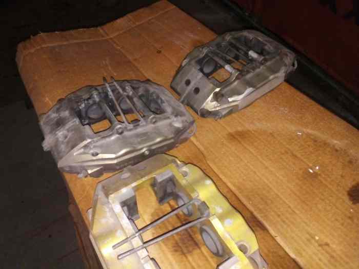 3 PINCES. BREMBO  BMW M3 GR À   306 KC... 0