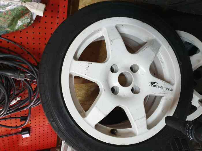 Pneus toyo r1r 16 pouces 1