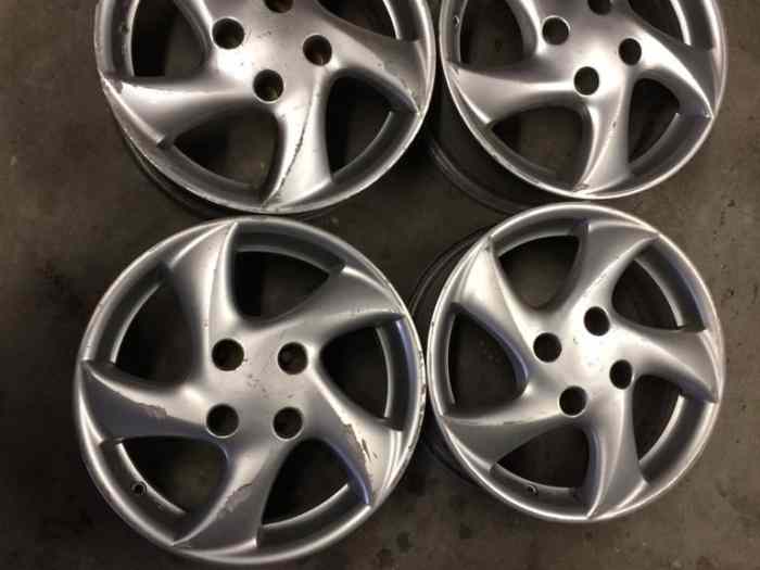 Jante alu Peugeot Citroën Sirocco 6x15 0