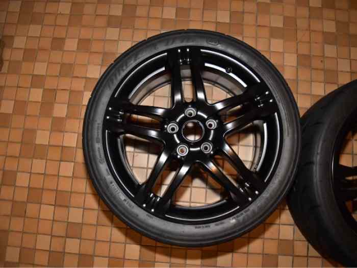 À Vendre 4 Jantes AXL 18 Pouces Megane 3 Rs avec 4 Pneus Dunlop Direzza 03G H1 4