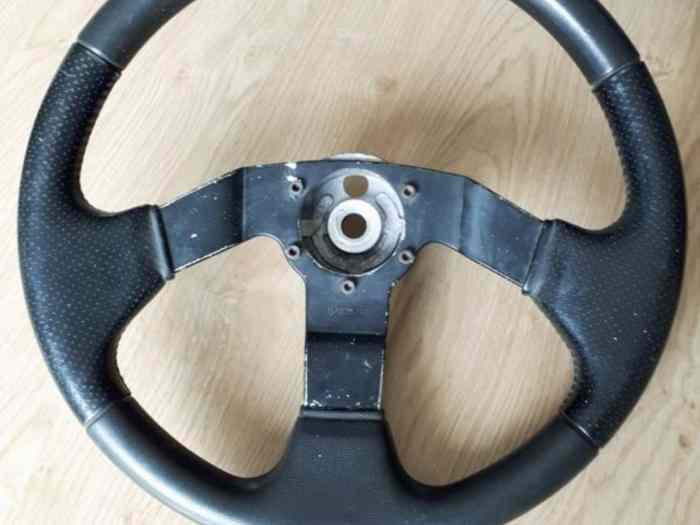 Volant clio 16S 0