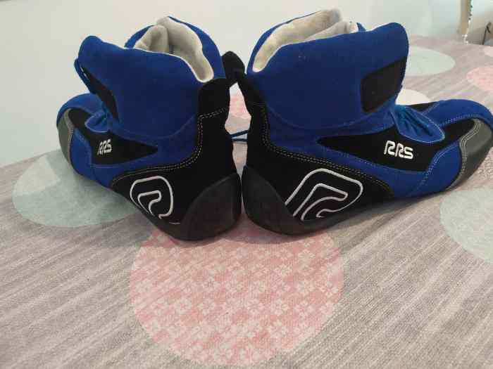 Paire chaussure RRS homologués 1