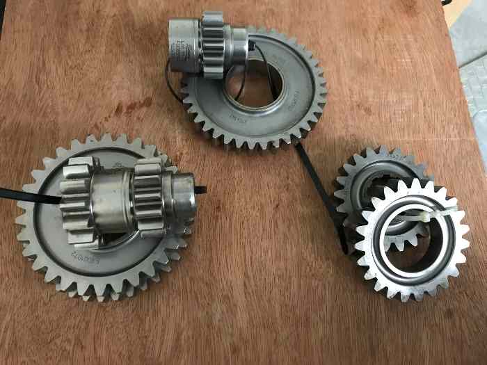 pignons boite SADEV SL75-14 ( norma , ligier , Fr ..)