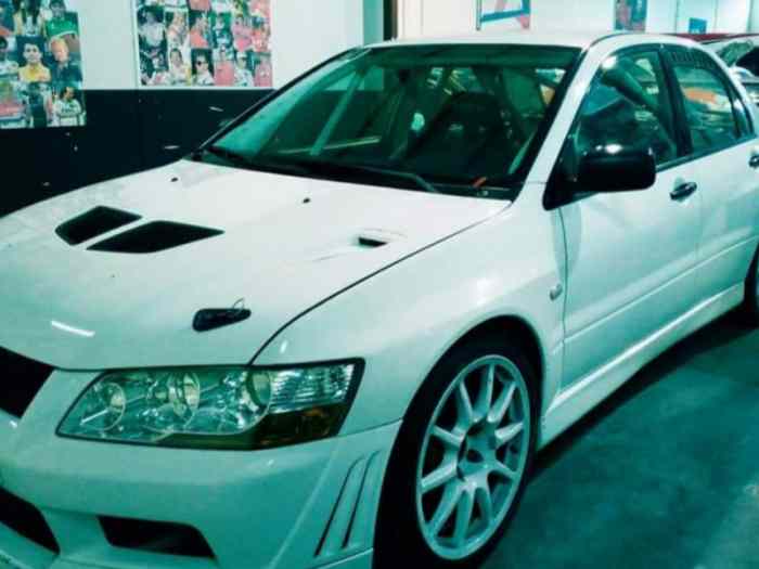 For sale:  MITSUBISHI EVO 7 0
