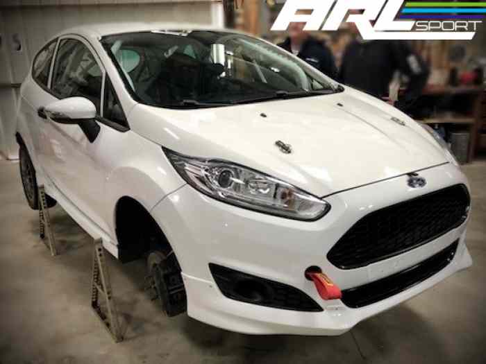 location Fiesta R2J – photo 1 sur 3