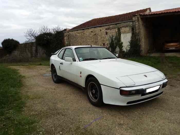 Porsche 944A 1