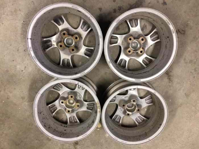Jante alu Peugeot Citroën Sirocco 6x15 1