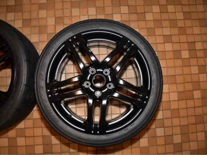 À Vendre 4 Jantes AXL 18 Pouces Megane 3 Rs avec 4 Pneus Dunlop Direzza 03G H1 3