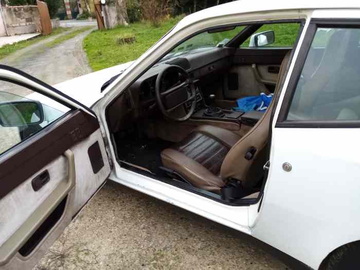 Porsche 944A 2