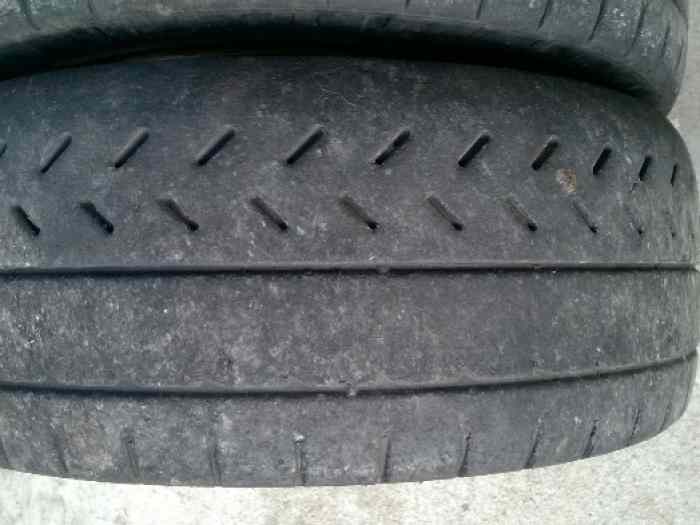 3 pneus BF Goodrich A21 1