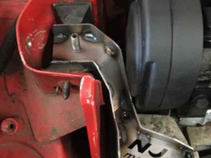 Support moteur 205/306/309 F2000