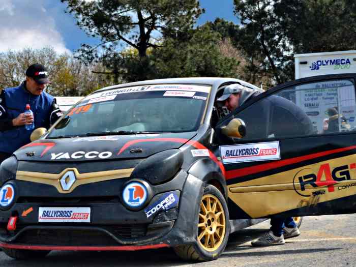 TWINGO R1 RALLYCROSS A LOUER 0