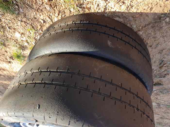 Vends 4 pneus Michelin TB5 en 16/53×13