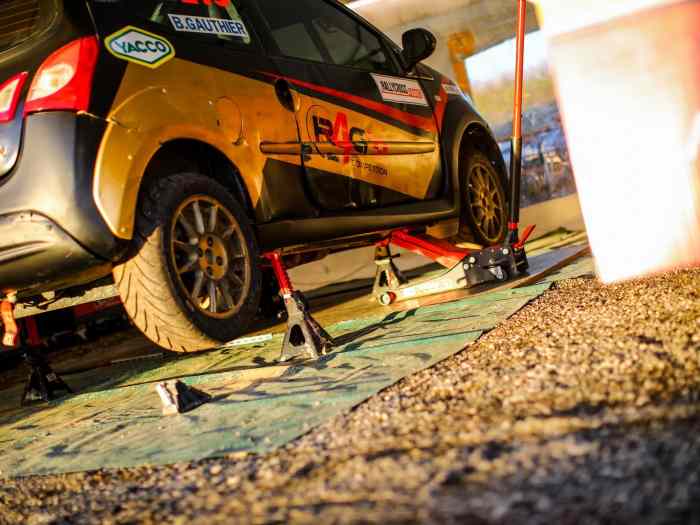 TWINGO R1 RALLYCROSS A LOUER 1