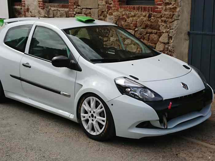Clio 3 cup. 0
