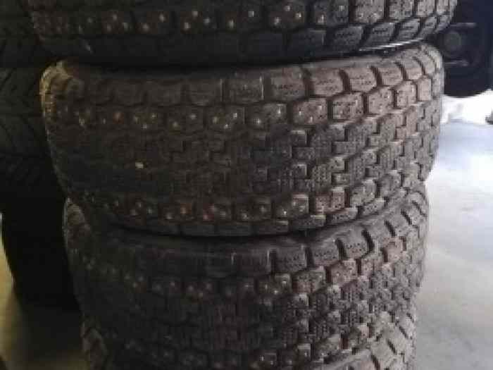 pneu s michelin na00 cloutés et non cloutés FIA 16/61-15 1