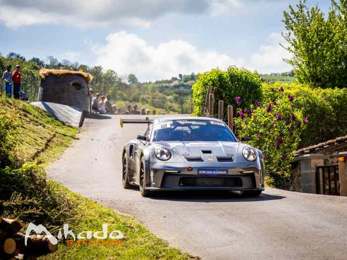 Location 2 PORSCHE 992 GT+ – photo 2 sur 6