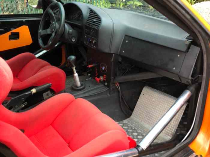 Bmw 325 e36 – photo 3 sur 4