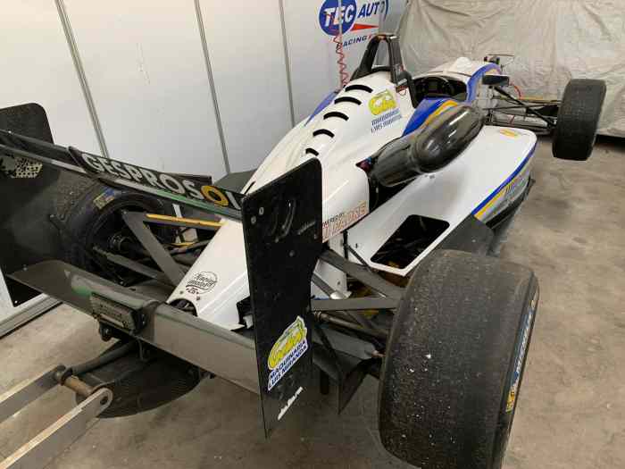 FORMULA 3 DALLARA F305 1