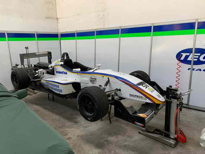 FORMULA 3 DALLARA F305 0