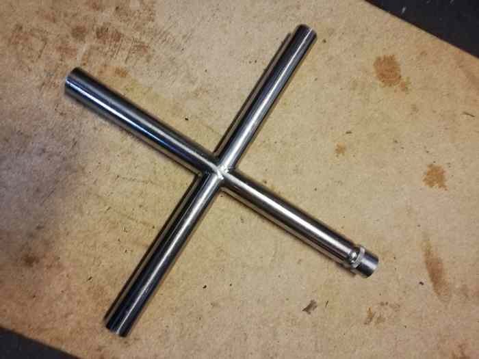 jolie croix de roue légère inox 19mm