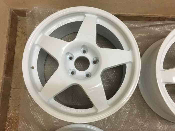 Llantes Compomotive MO5 5 x 114.3; 8 x 17