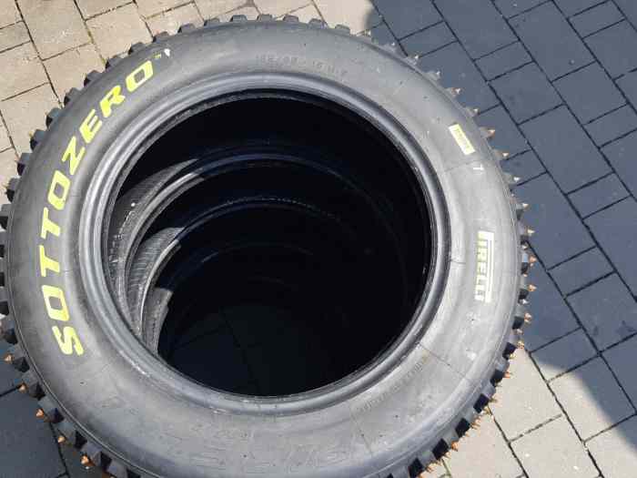Pirelli Sottozero 185/65/15 Spikes 0