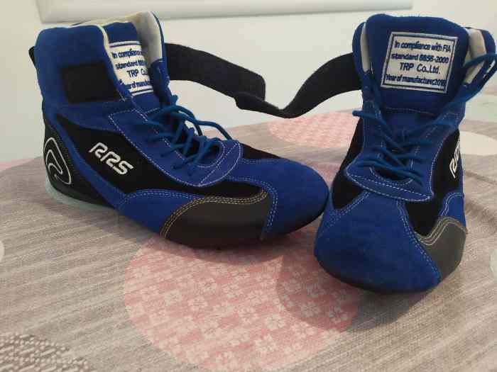Paire chaussure RRS homologués 0