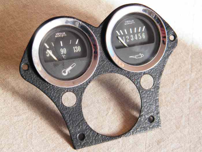 Alpine A110 1300 / 1600 Tableau de bord , manos VEGLIA .. 3