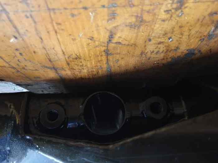 train arriere clio 2 voie large pour moyeux CLIO S1600 2